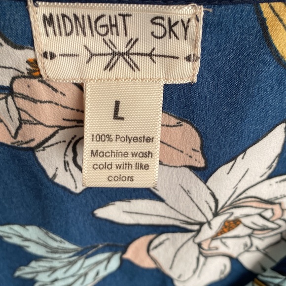 Midnight Sky Floral Wrap Blouse Size L - Picture 3 of 4